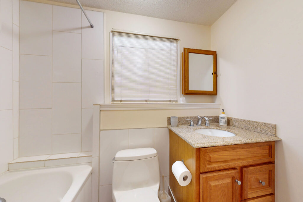 1661 Fulford-Ganges Road_Ian Brown_Coastline Photography-17