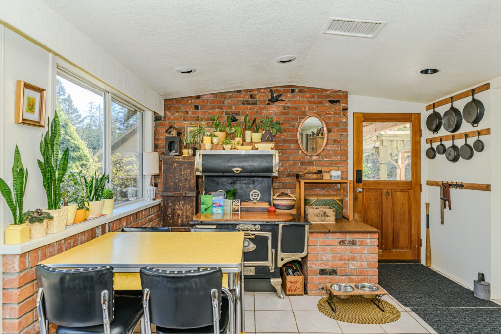 1661 Fulford-Ganges Road_Ian Brown_Coastline Photography-24